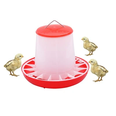 Contenitore per mangime resistente per pollame